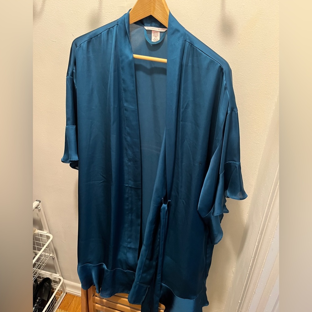 Victoria’s Secret silky short robe royal blue